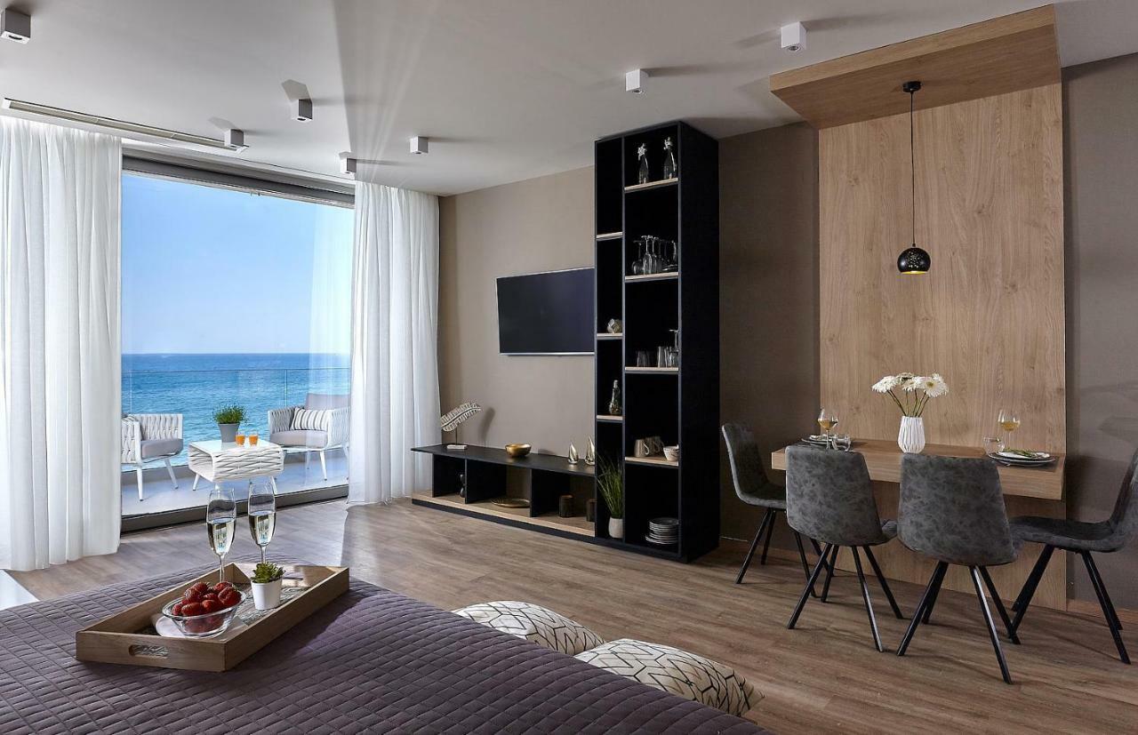 Seafront Apartments By Myseasight خيرسونِسوس المظهر الخارجي الصورة